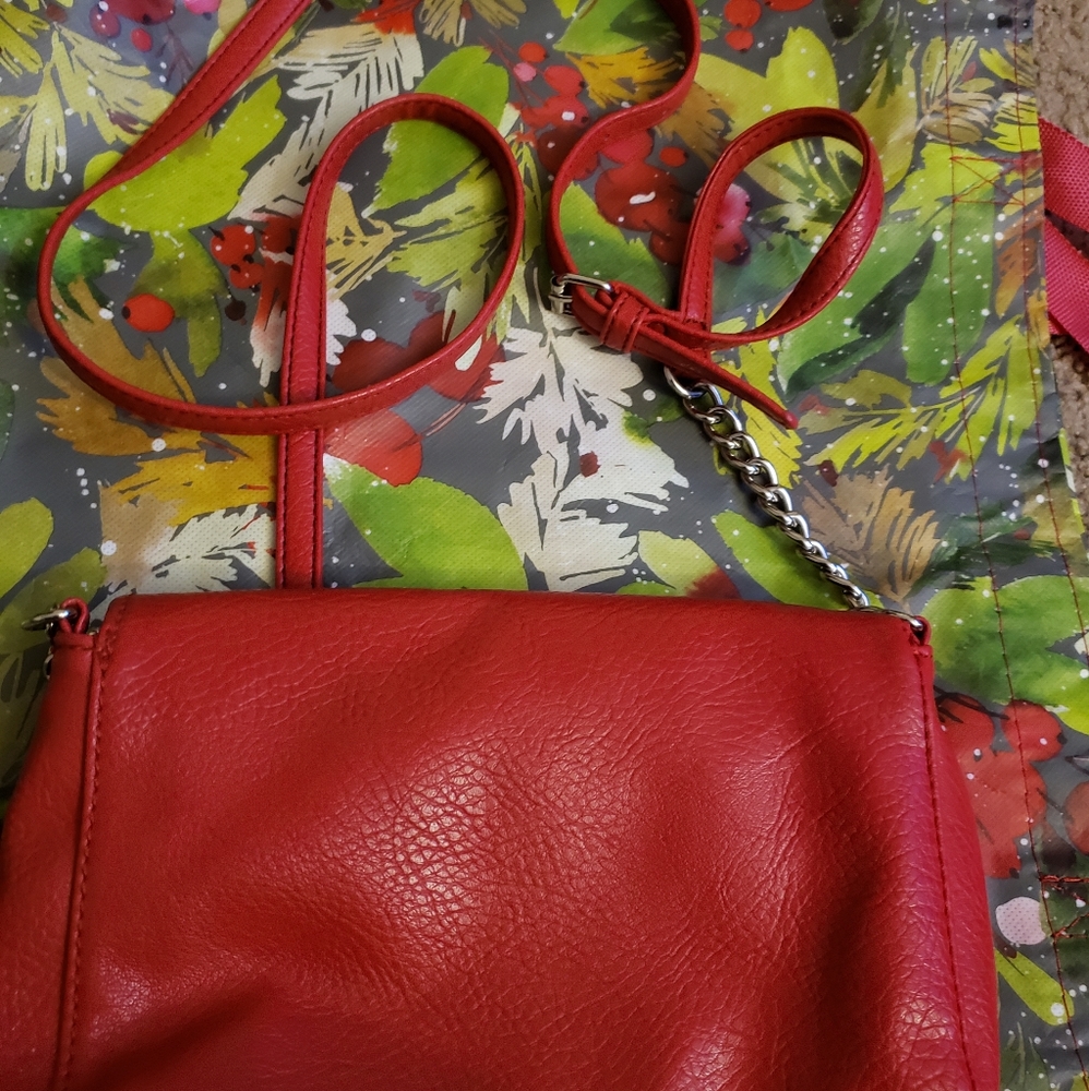 Kenneth Cole Reaction Crossbody Purse